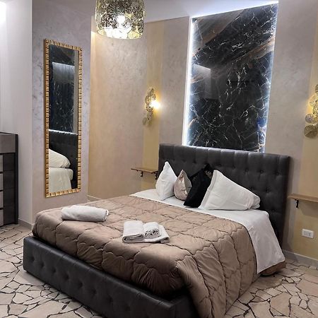 Residenza N&D Luxury Appartement Bari Buitenkant foto