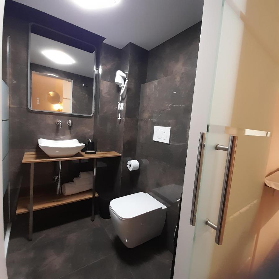 Residenza N&D Luxury Appartement Bari Buitenkant foto