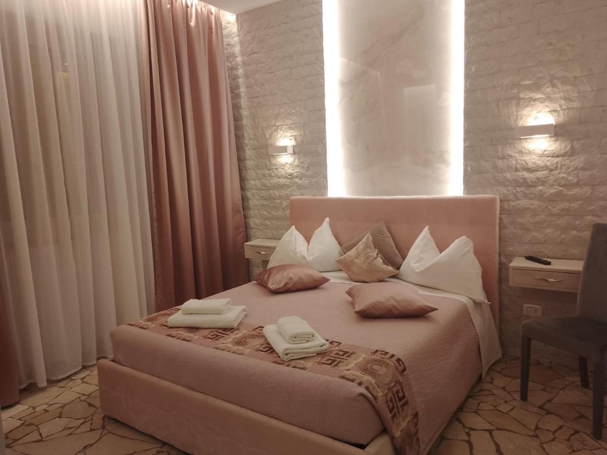 Residenza N&D Luxury Appartement Bari Buitenkant foto