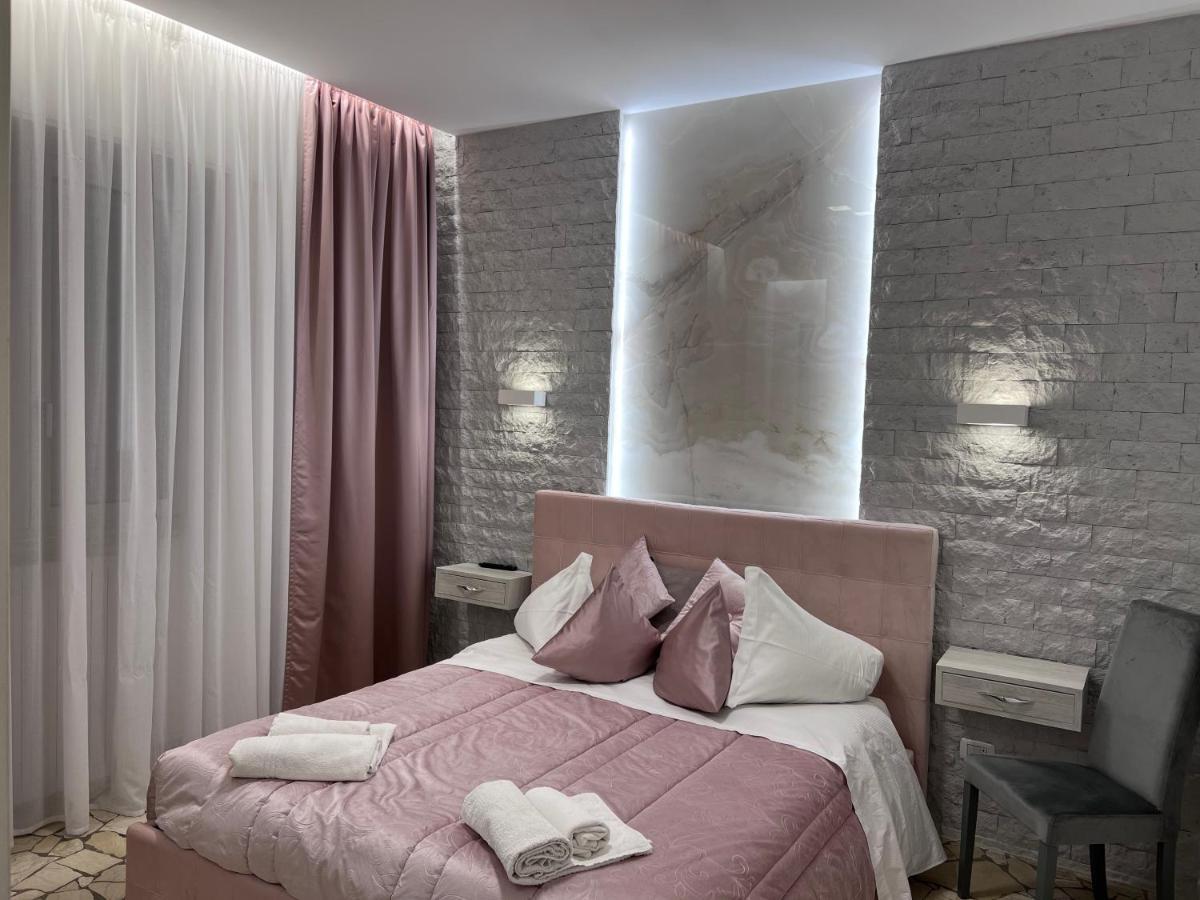 Residenza N&D Luxury Appartement Bari Buitenkant foto