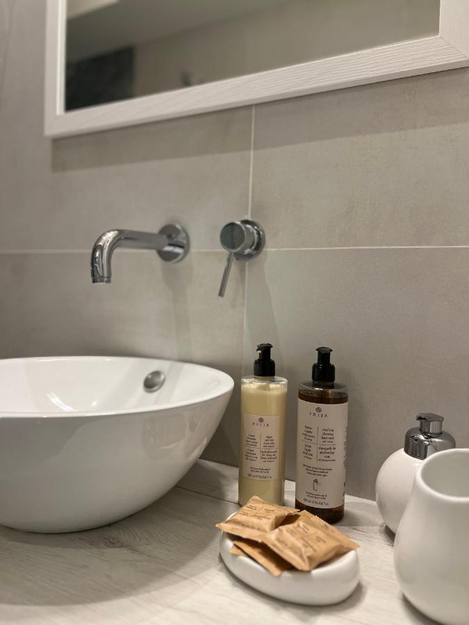 Residenza N&D Luxury Appartement Bari Buitenkant foto