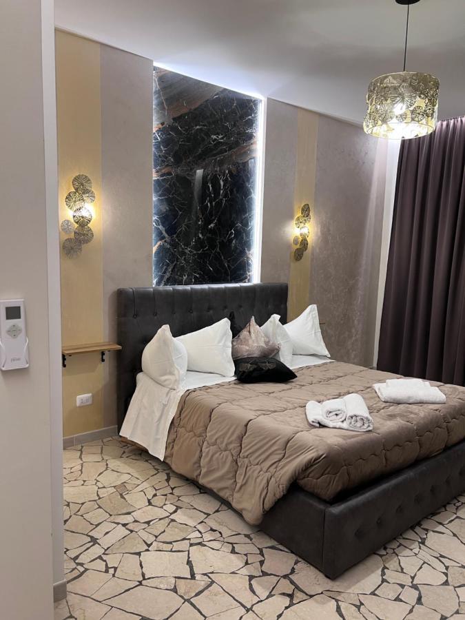 Residenza N&D Luxury Appartement Bari Buitenkant foto