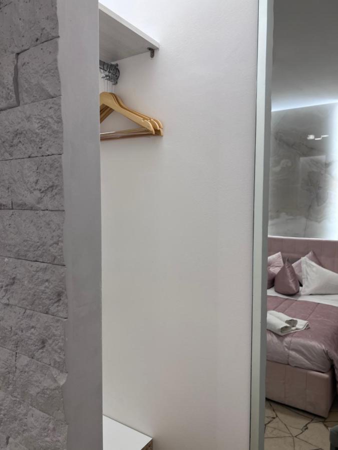 Residenza N&D Luxury Appartement Bari Buitenkant foto